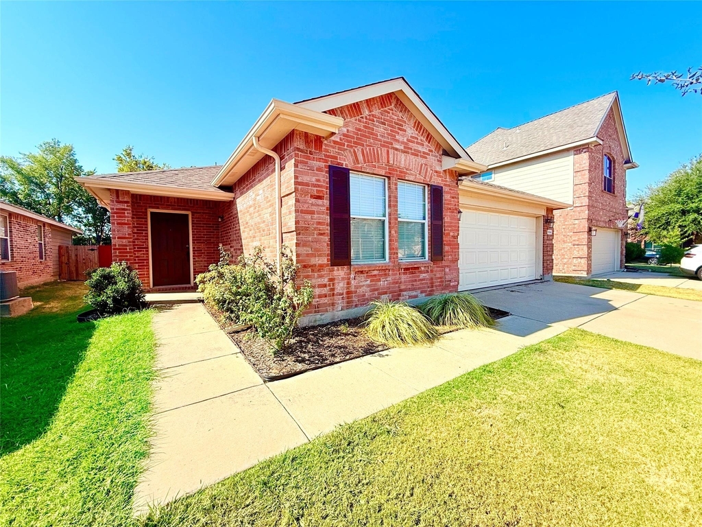 1604 Quail Springs Circle - Photo 0