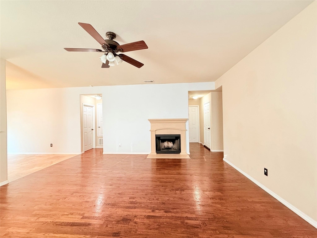 1604 Quail Springs Circle - Photo 2