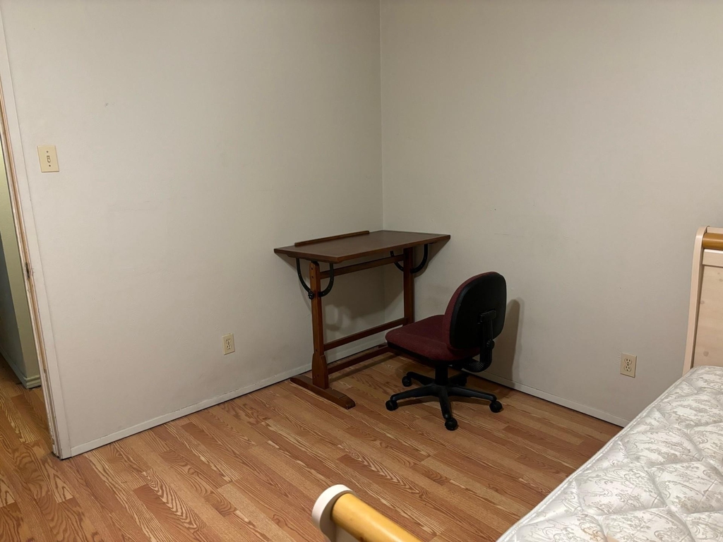 1004 Middle Cove Drive - Photo 1