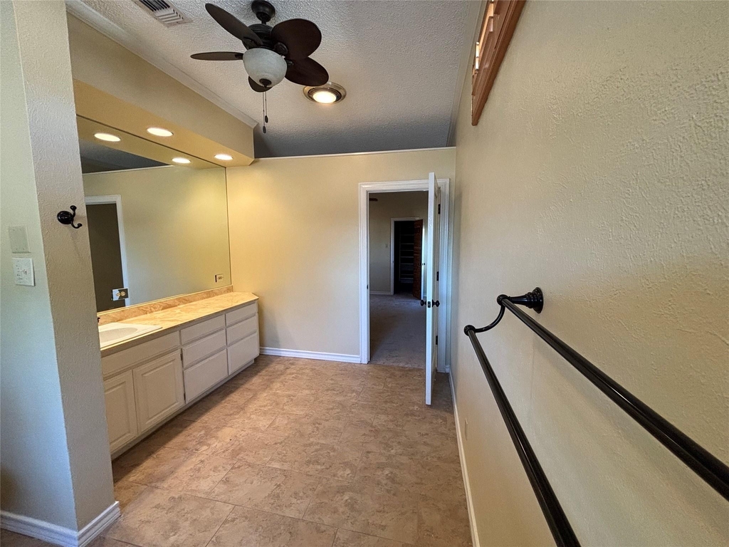 4702 Ranch View Road - Photo 21