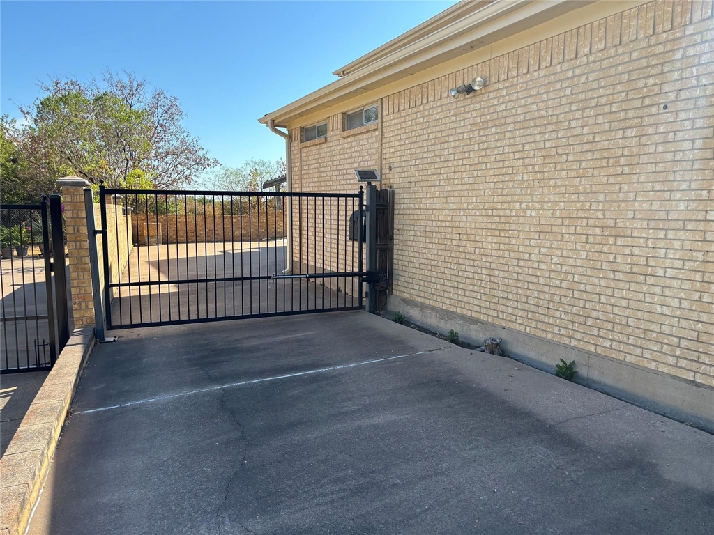 4702 Ranch View Road - Photo 33