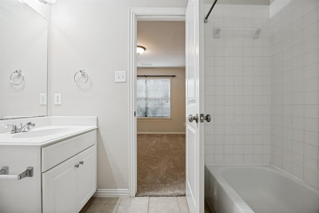 7925 Hannah Street - Photo 16