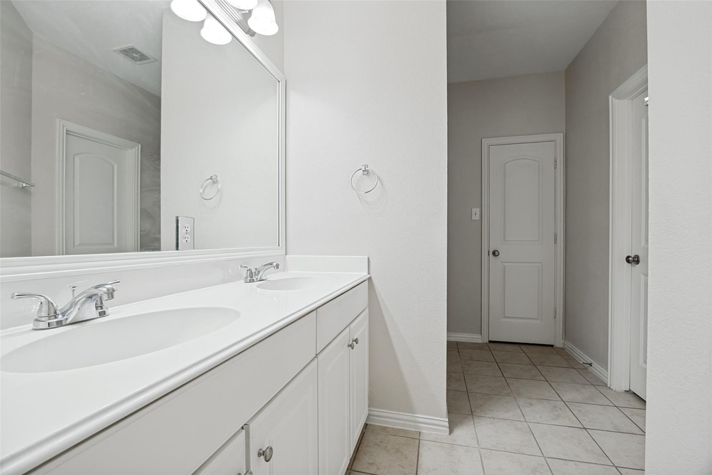7925 Hannah Street - Photo 11