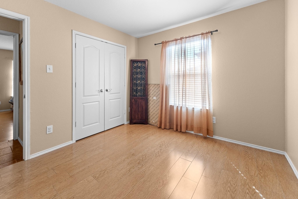 729 Pheasant Road - Photo 13