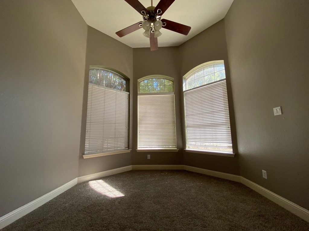 2011 Glen Manor Road - Photo 7