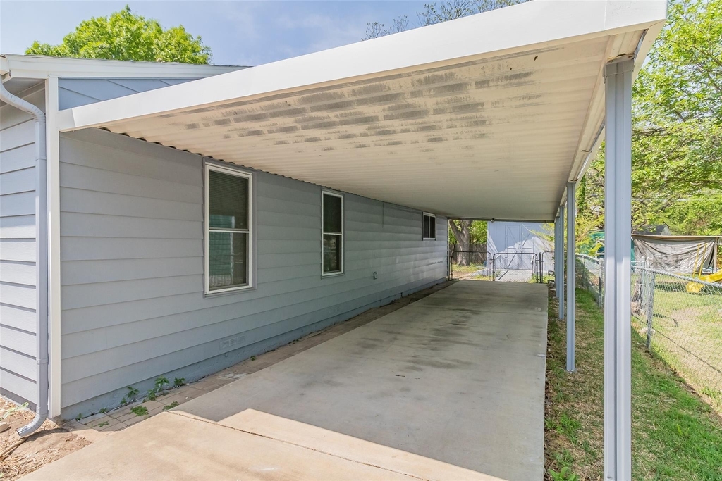 5108 Lyndon Drive - Photo 3