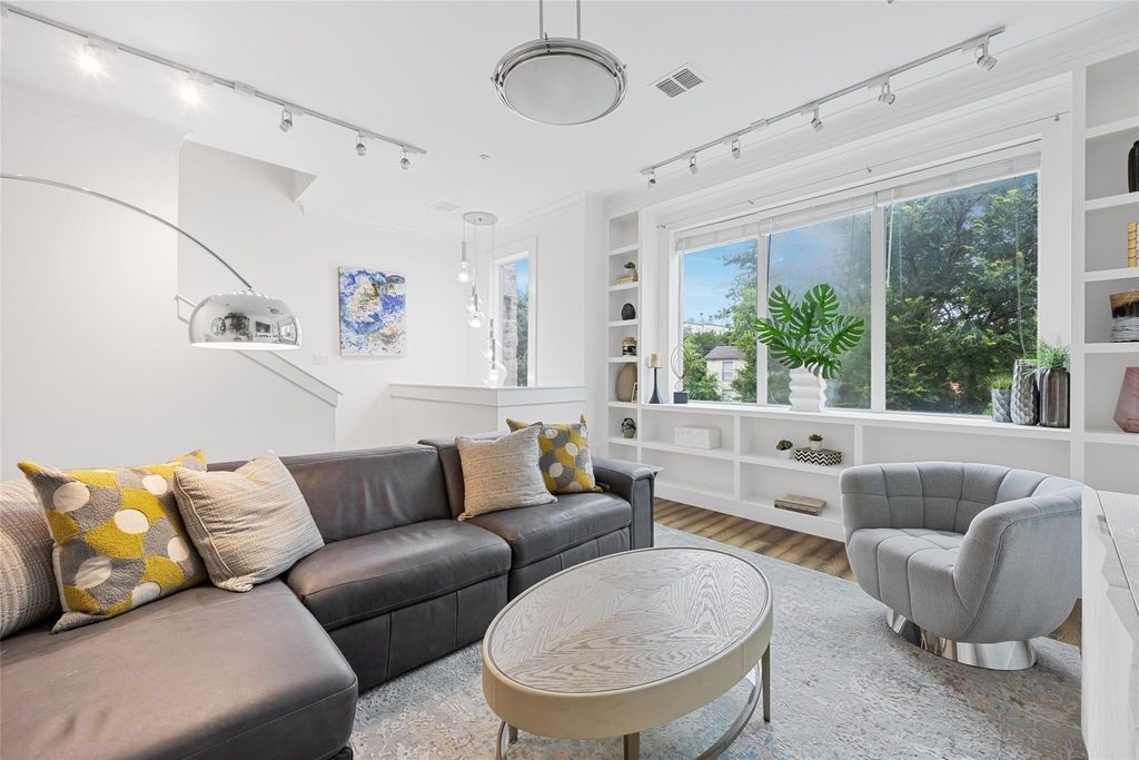 4312 Mckinney Avenue - Photo 26