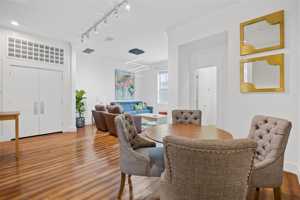 4312 Mckinney Avenue - Photo 2