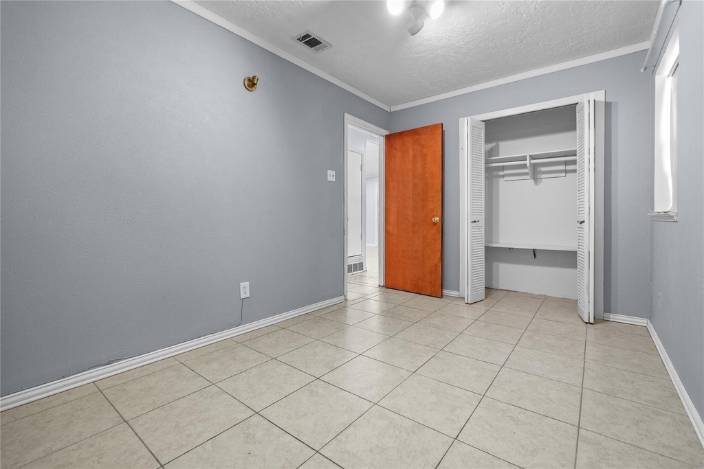 1809 Anderson Street - Photo 9