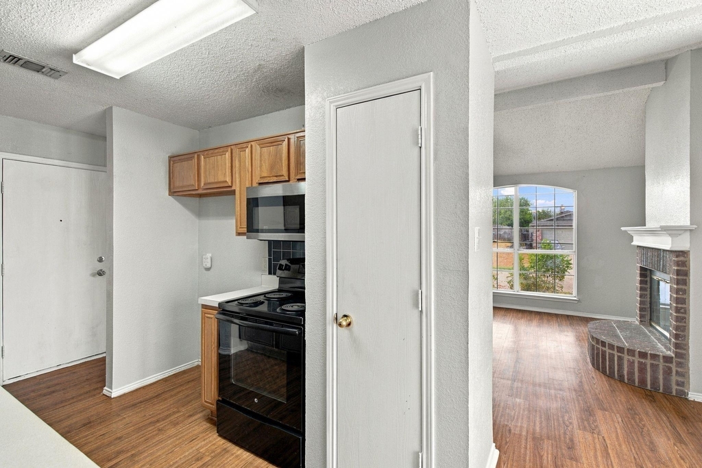 6433 Riverwater Trail - Photo 11