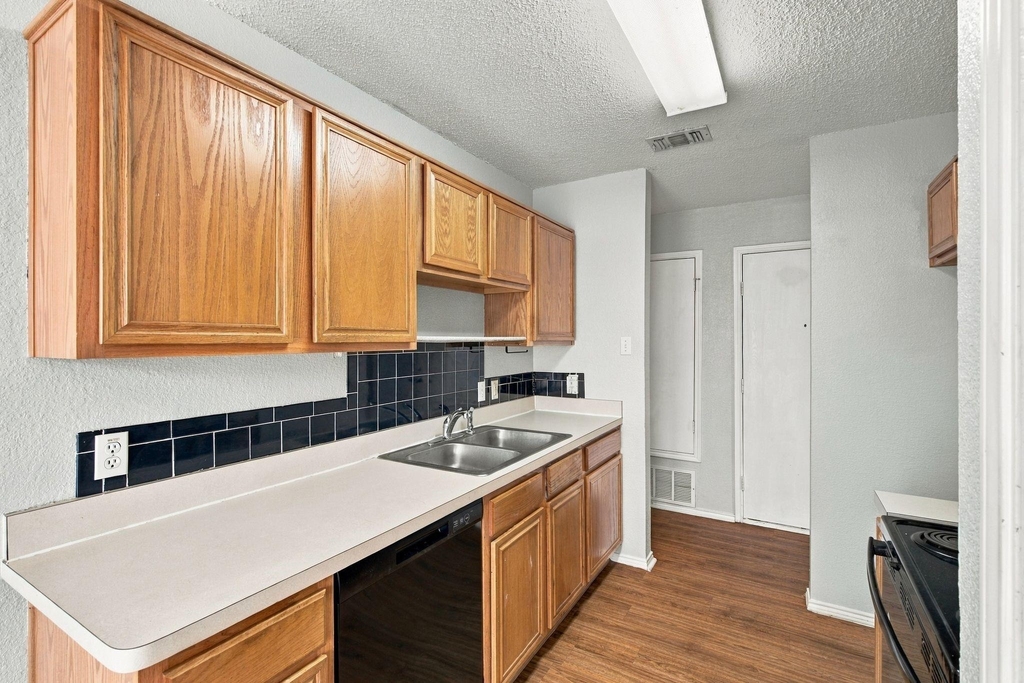 6433 Riverwater Trail - Photo 9