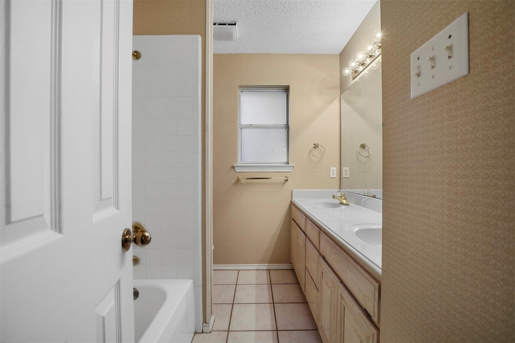 3040 Flamingo Circle - Photo 5