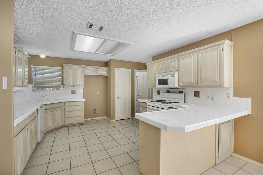 3040 Flamingo Circle - Photo 12