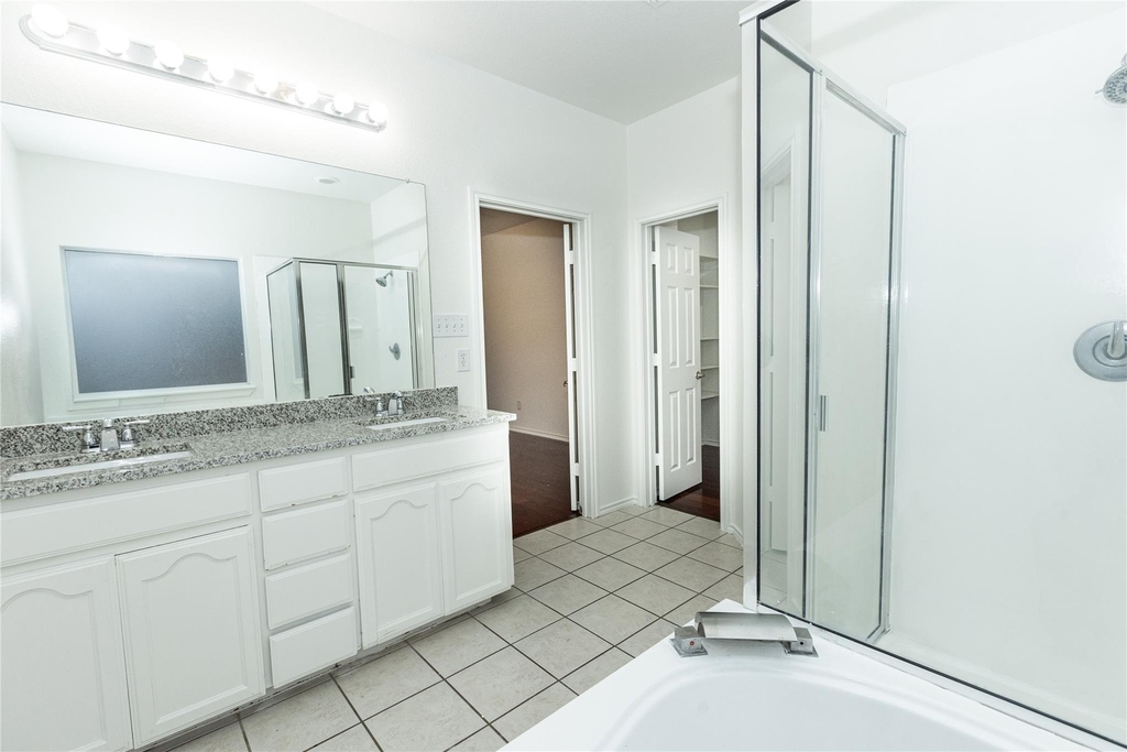 9901 Bend Court - Photo 10
