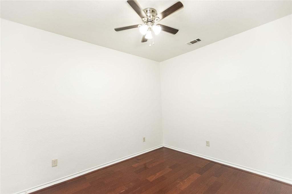 9901 Bend Court - Photo 14