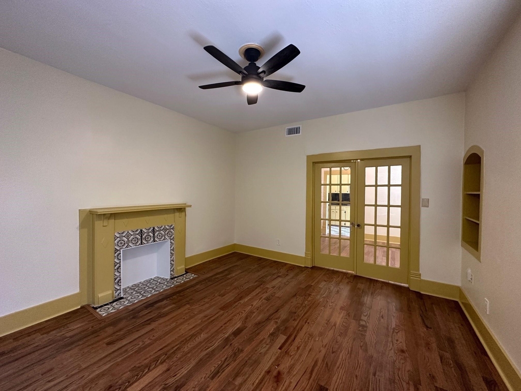 4910 Victor Street - Photo 3