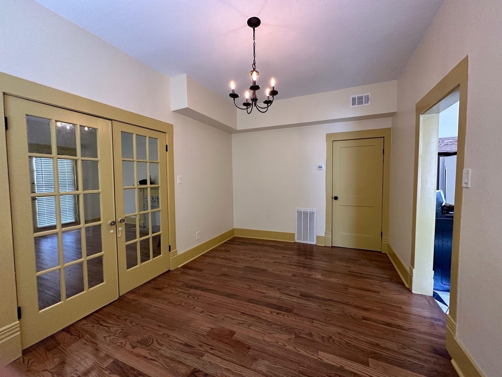 4910 Victor Street - Photo 7