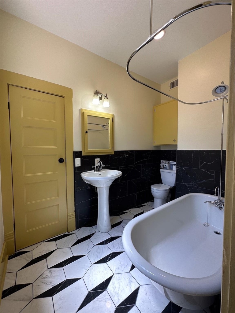 4910 Victor Street - Photo 22