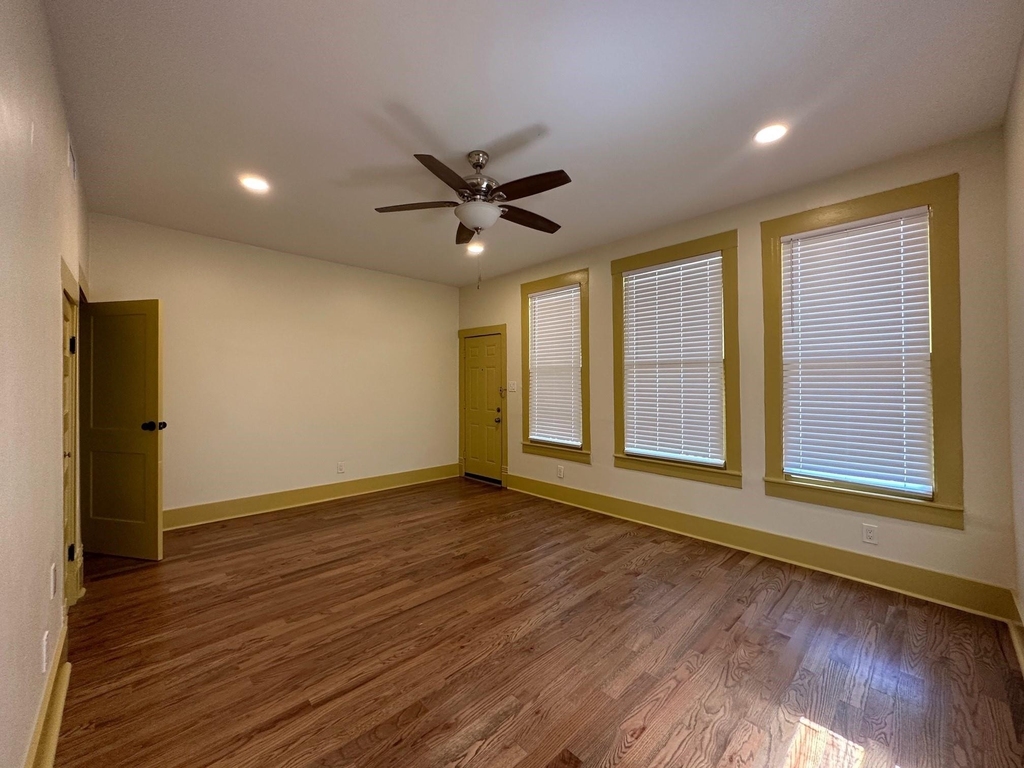 4910 Victor Street - Photo 18