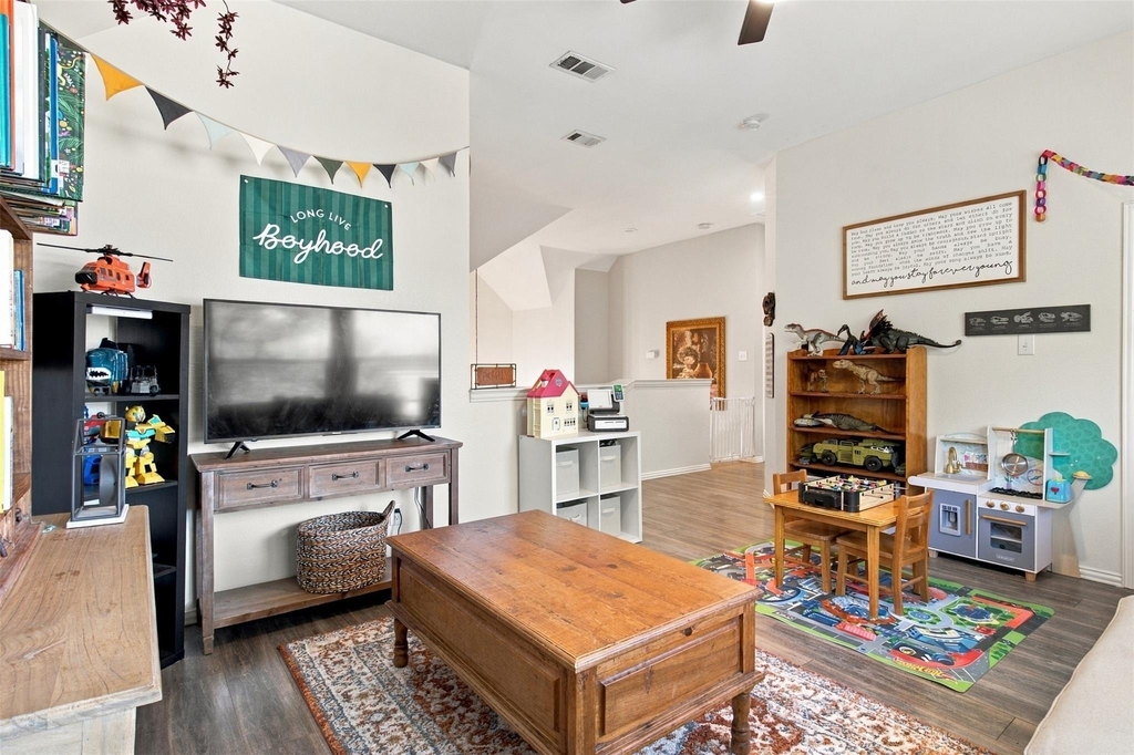 8414 Romanway Drive - Photo 15