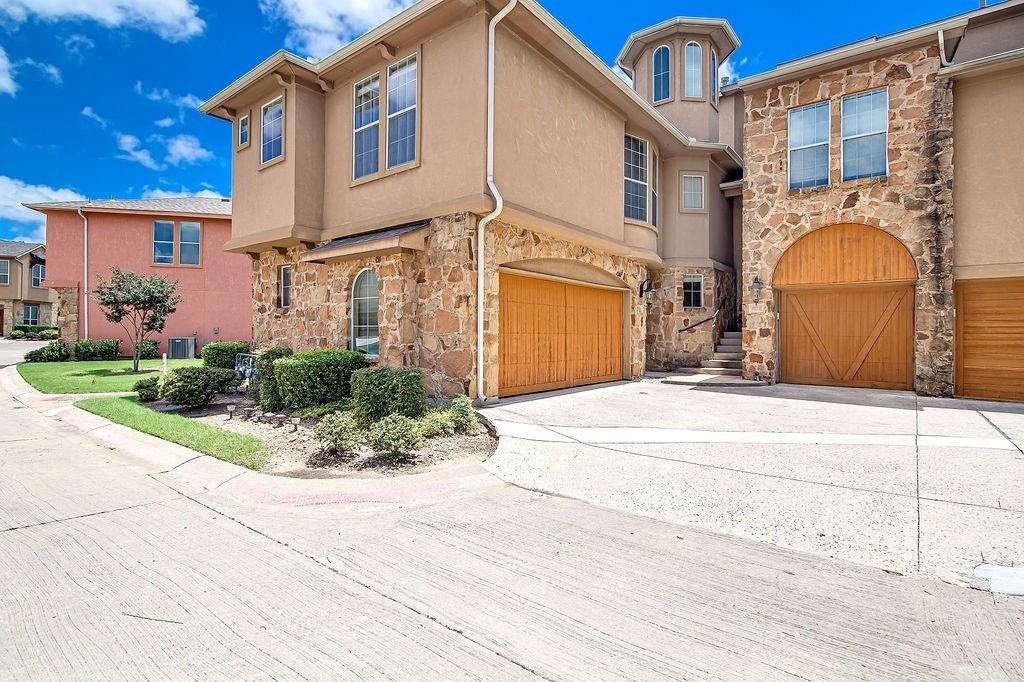 2635 Villa Di Lago - Photo 1