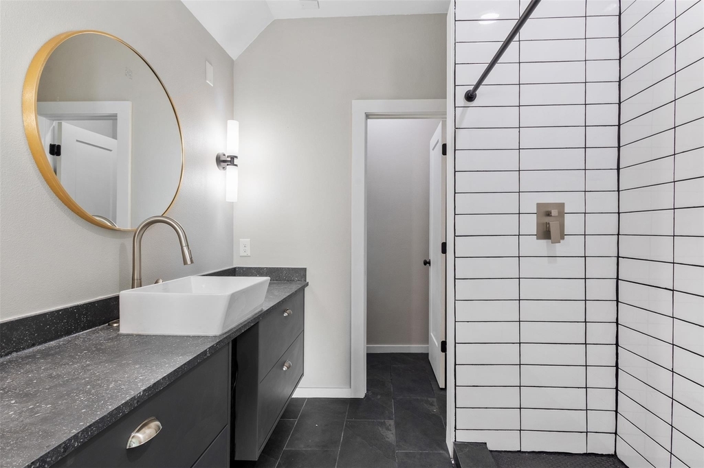 957 Woods Avenue - Photo 14