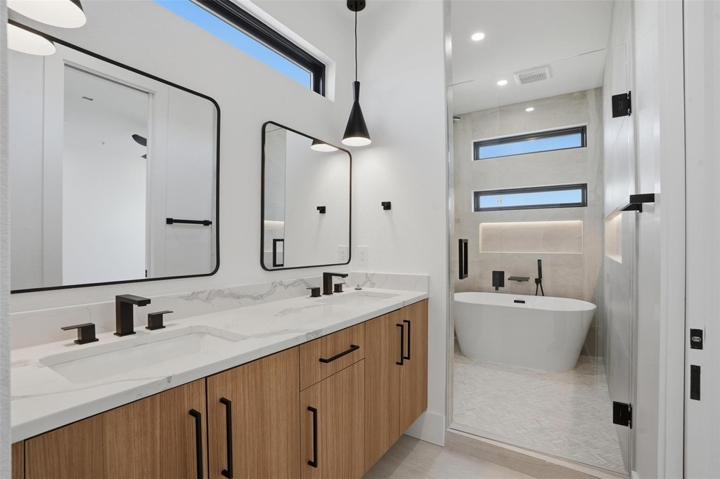 4526 Cabell Drive - Photo 12