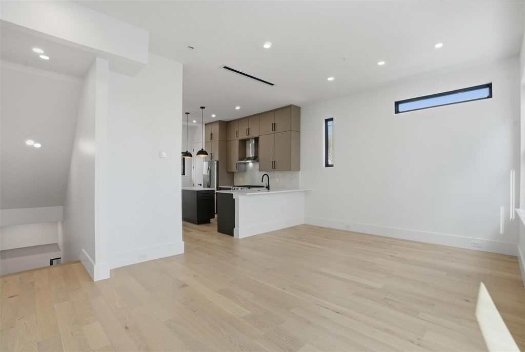 4526 Cabell Drive - Photo 8