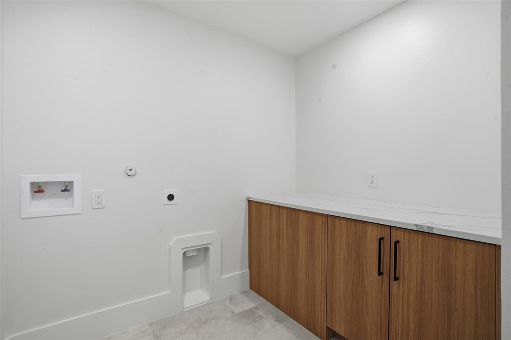 4526 Cabell Drive - Photo 18