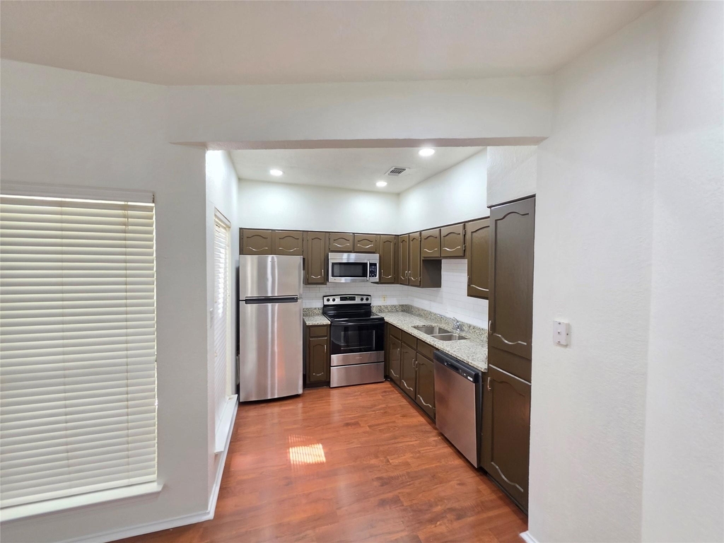 3117 Sondra Drive - Photo 7