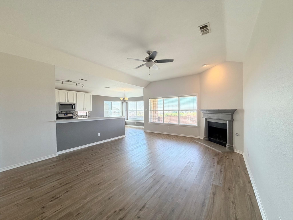 2821 Saddlebred Trail - Photo 8