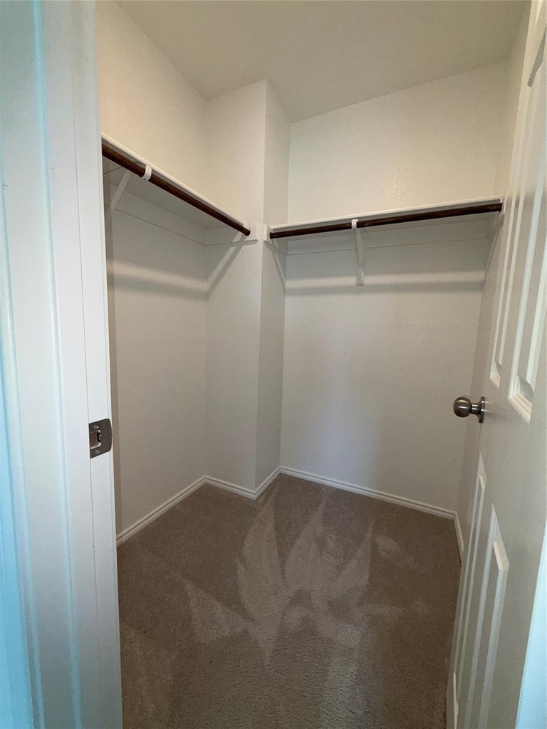 366 Lake Erie Drive - Photo 18