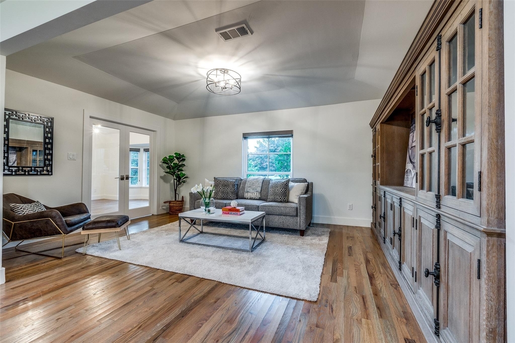 5908 Melshire Drive - Photo 8