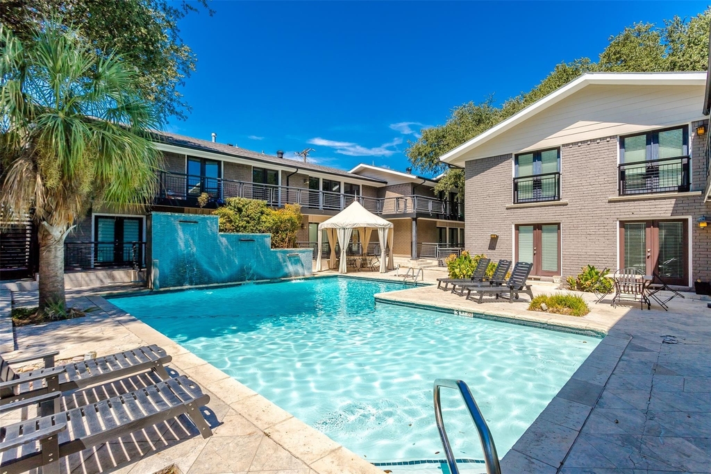 10203 Regal Oaks Drive - Photo 13