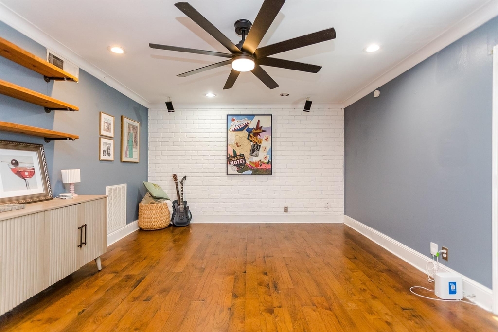 10203 Regal Oaks Drive - Photo 1