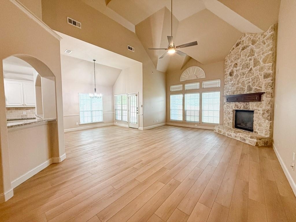 600 Falcon Drive - Photo 3