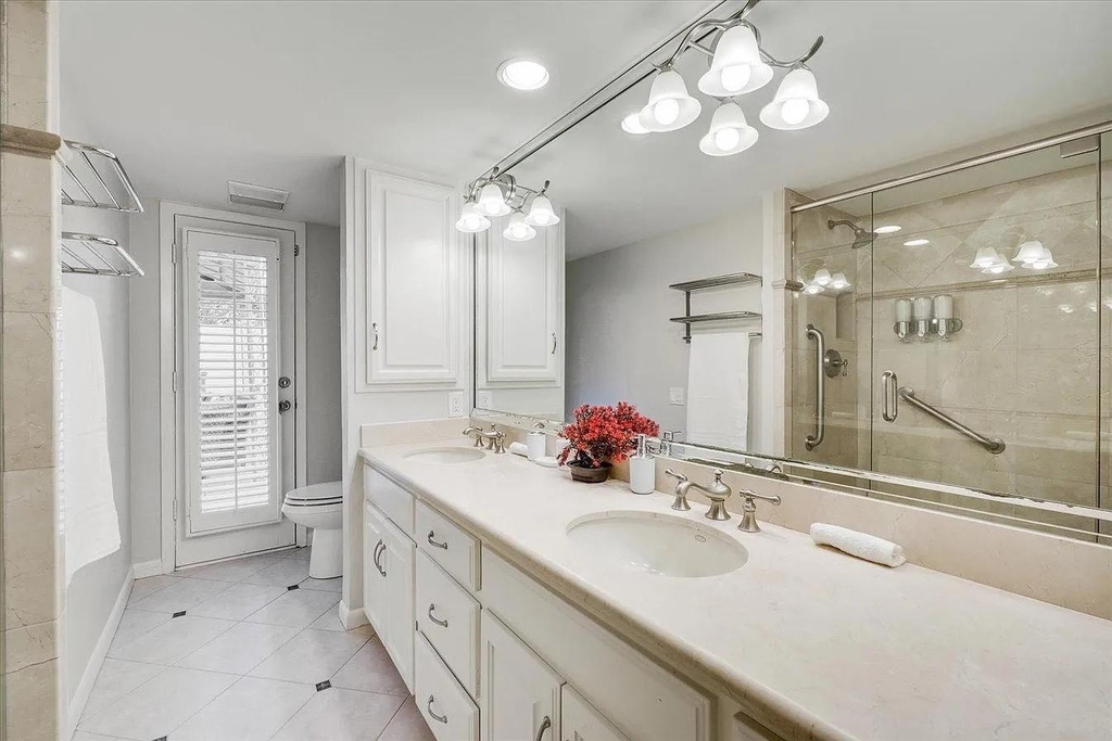 612 W Northgate Drive - Photo 21