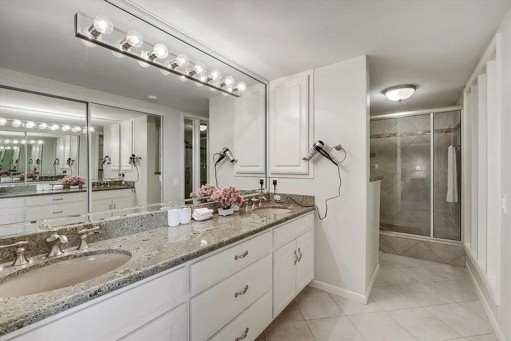 612 W Northgate Drive - Photo 19