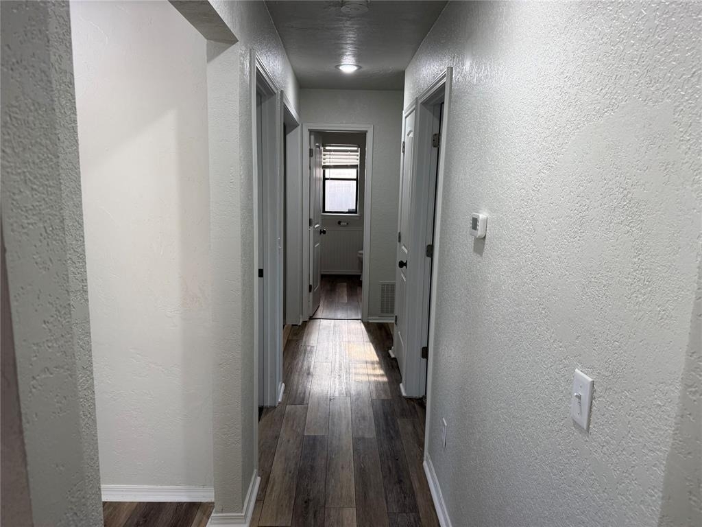 2116 Ne 8th Street - Photo 8
