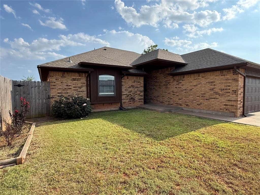 2116 Ne 8th Street - Photo 2
