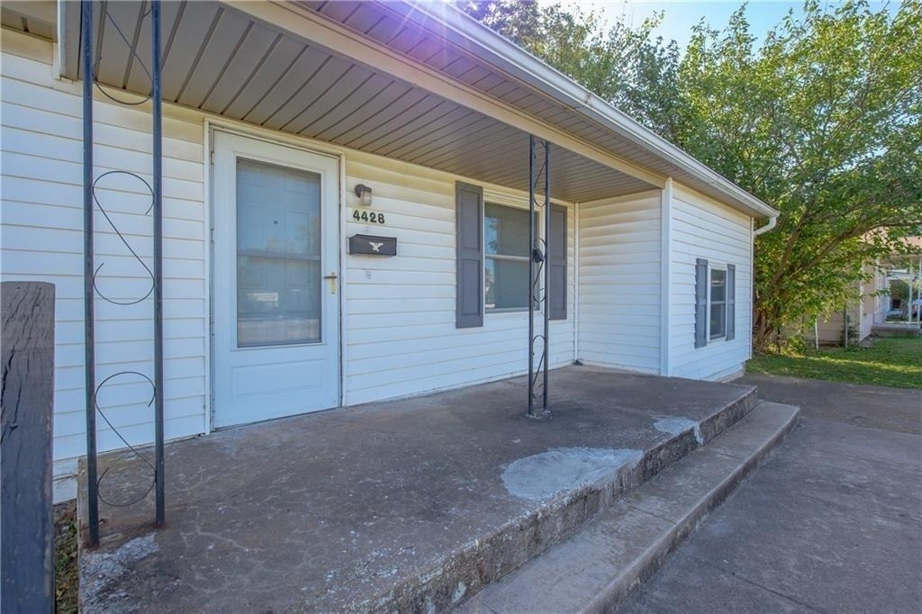 4428 Se 40th Street - Photo 3