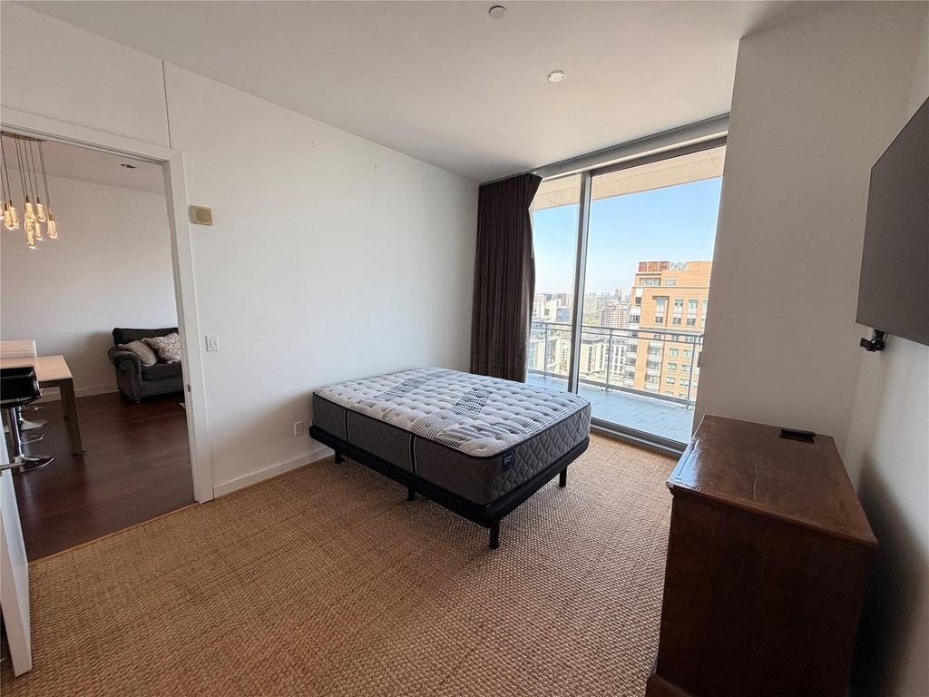 2900 Mckinnon Street - Photo 10