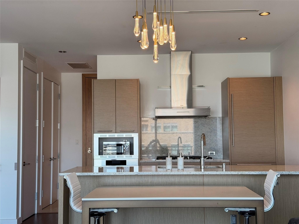 2900 Mckinnon Street - Photo 6