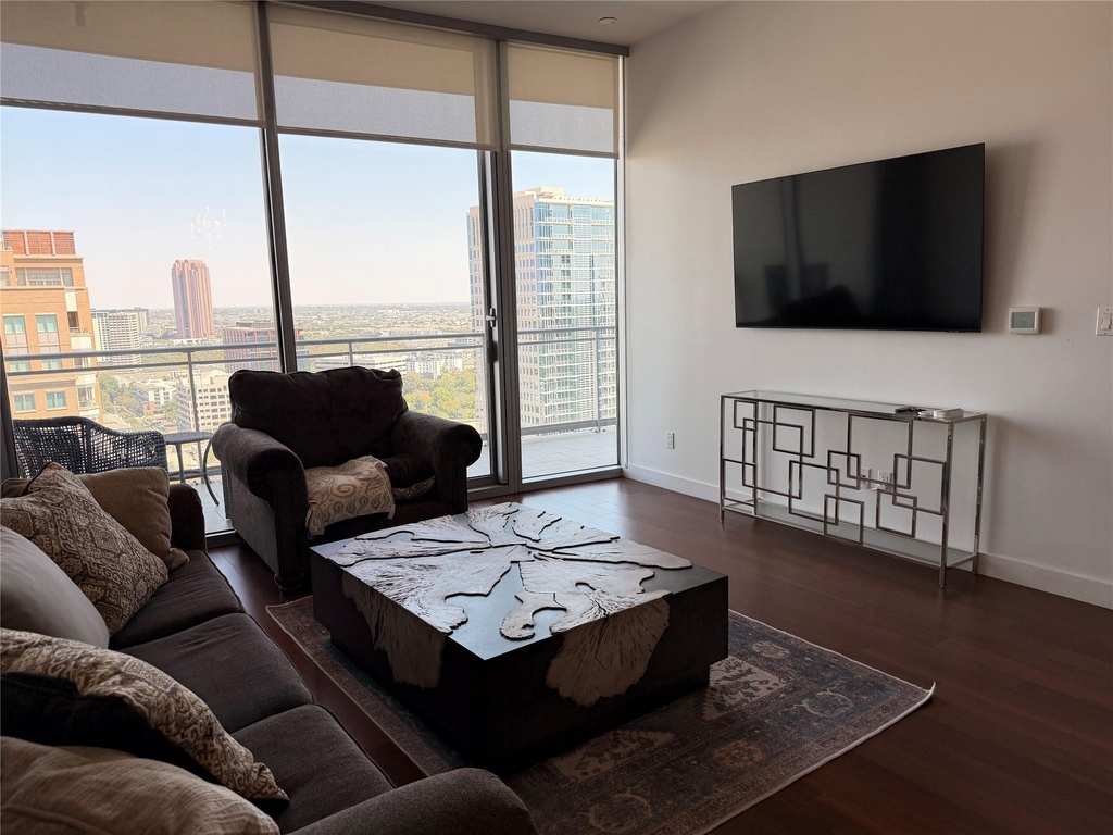 2900 Mckinnon Street - Photo 7