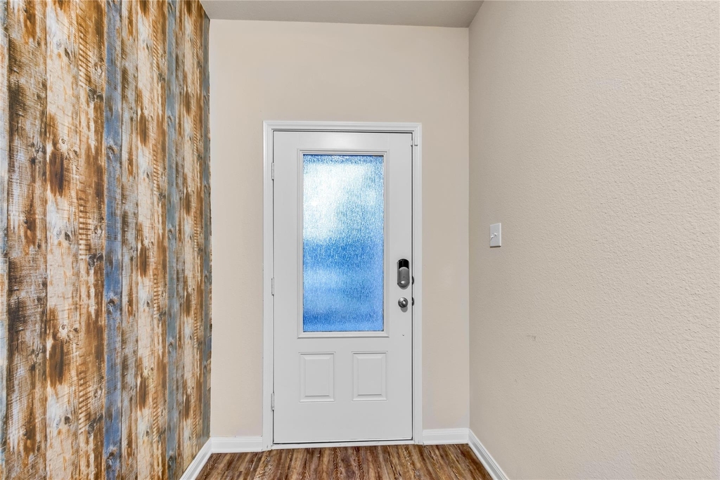 1401 Park Trails Boulevard - Photo 3