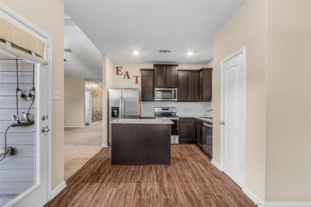 1401 Park Trails Boulevard - Photo 34