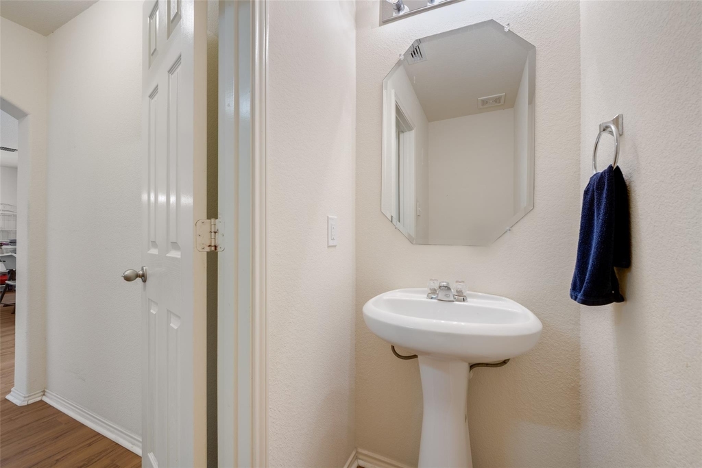 7408 Lazy Spur Boulevard - Photo 7