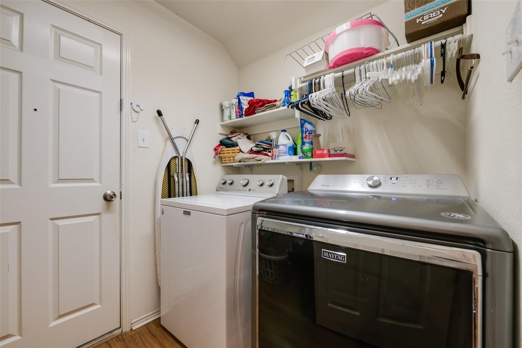 7408 Lazy Spur Boulevard - Photo 6