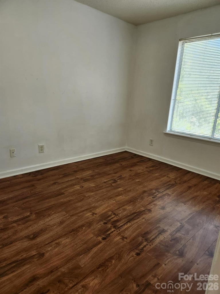 9523 University Terrace Drive - Photo 10