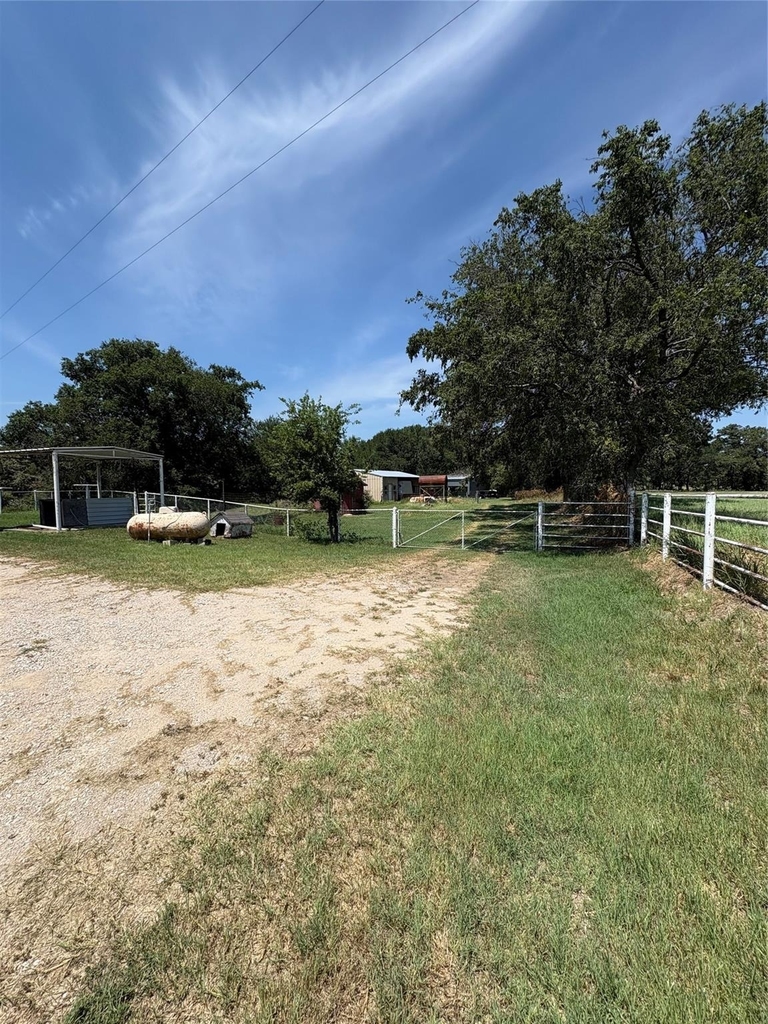 7342 Fm 1810 - Photo 4